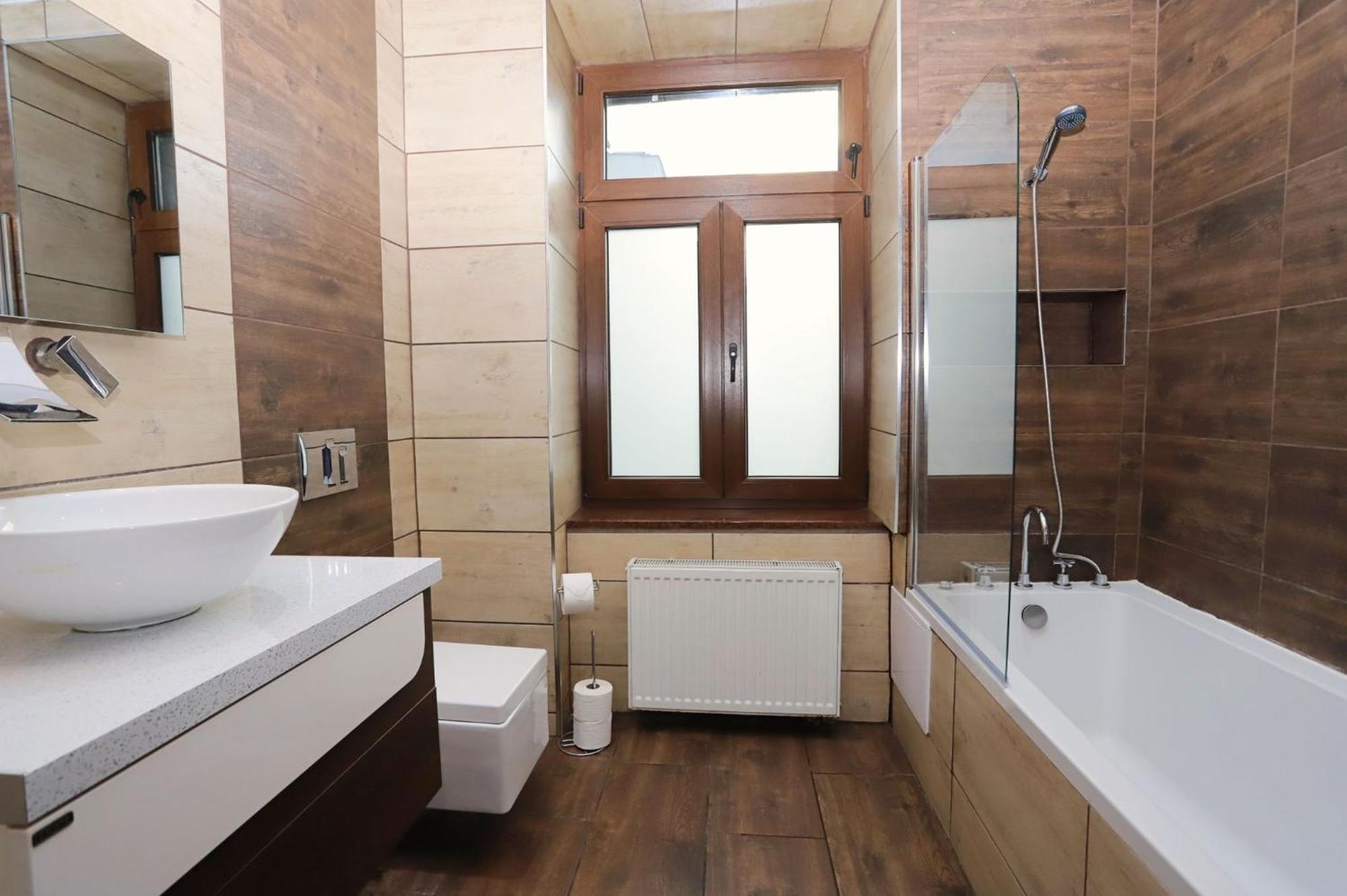 Pokoje Z Widokiem Na Wieze Walbrzych Ngoại thất bức ảnh